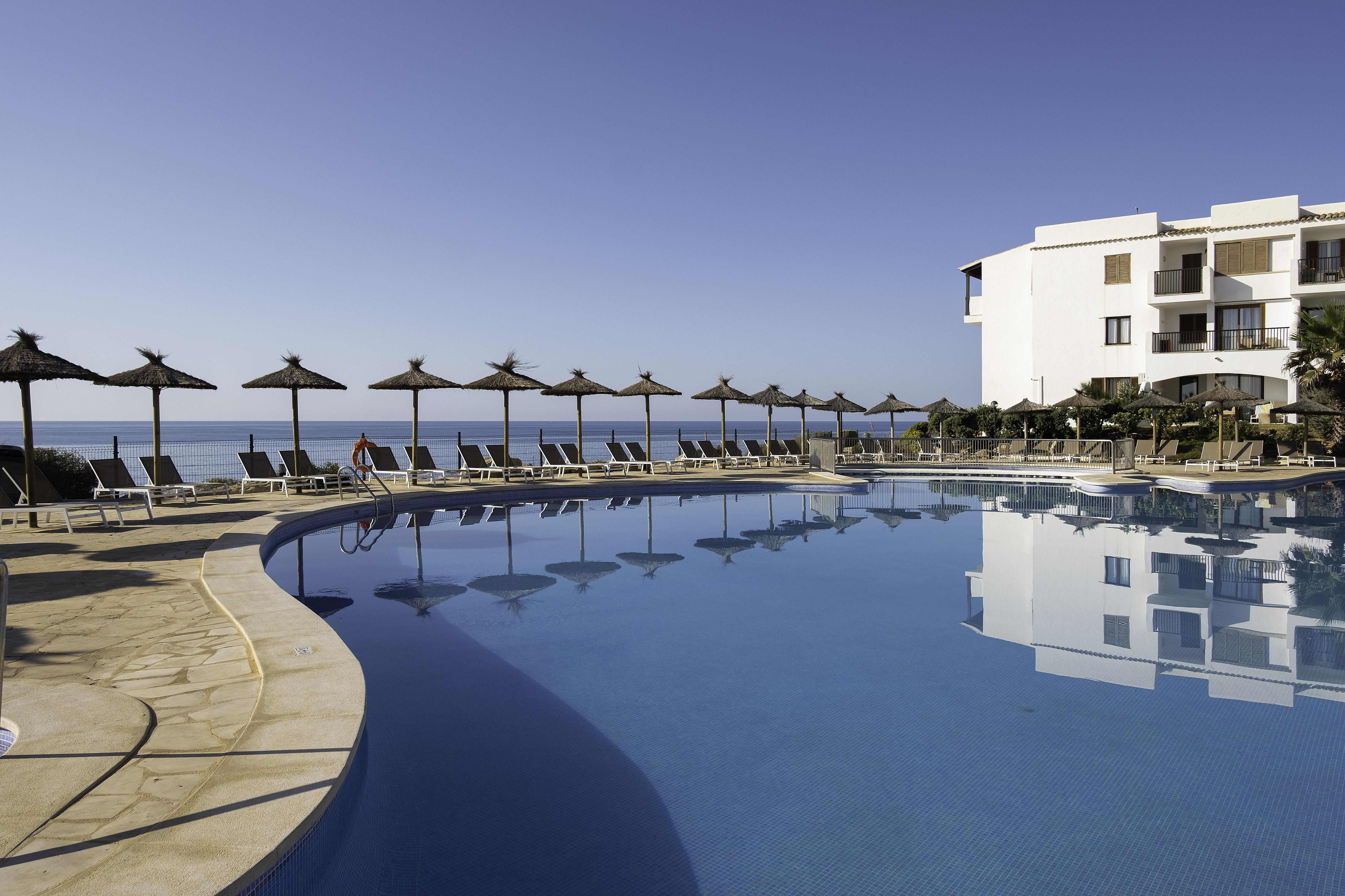 Alua Suites Las Rocas Cala d'Or  Exterior photo